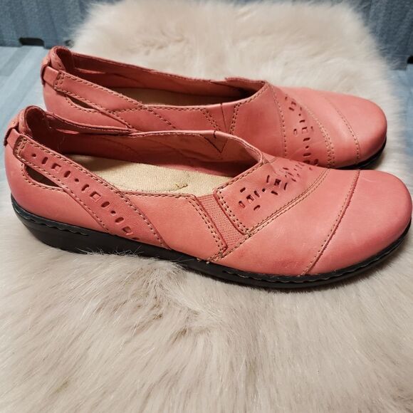 Clarks Evianna Fig Slip On Cut out Loafers l - Picture 1 of 7